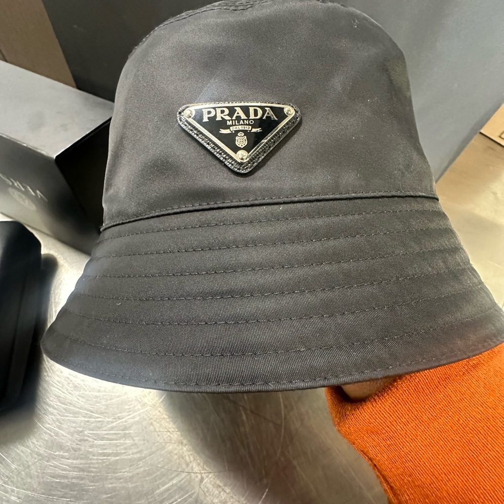 Prada hat - Picture 5 of 5